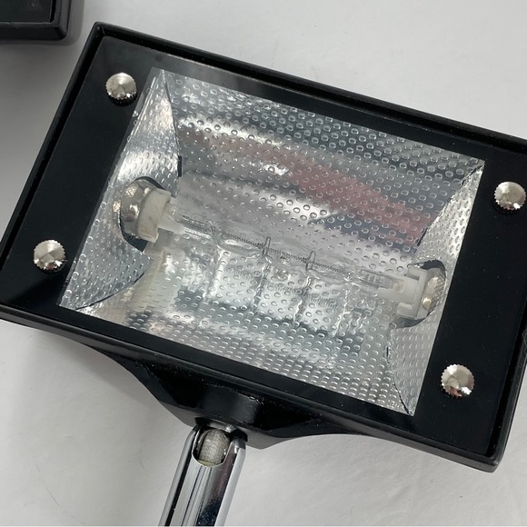 Intertek Halogen Lights for Trade Show Booth, 200W, Model # 16348B-1 - Picture 4 of 10